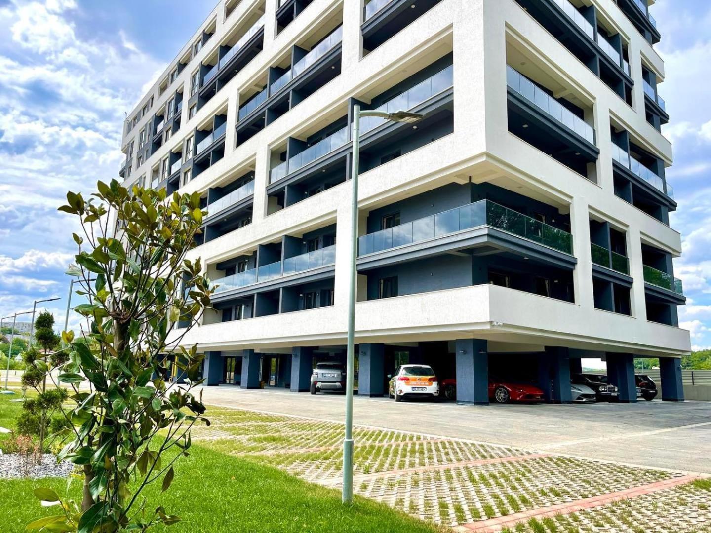 Apartmán Sky View - Free Parking Iasi Exteriér fotografie