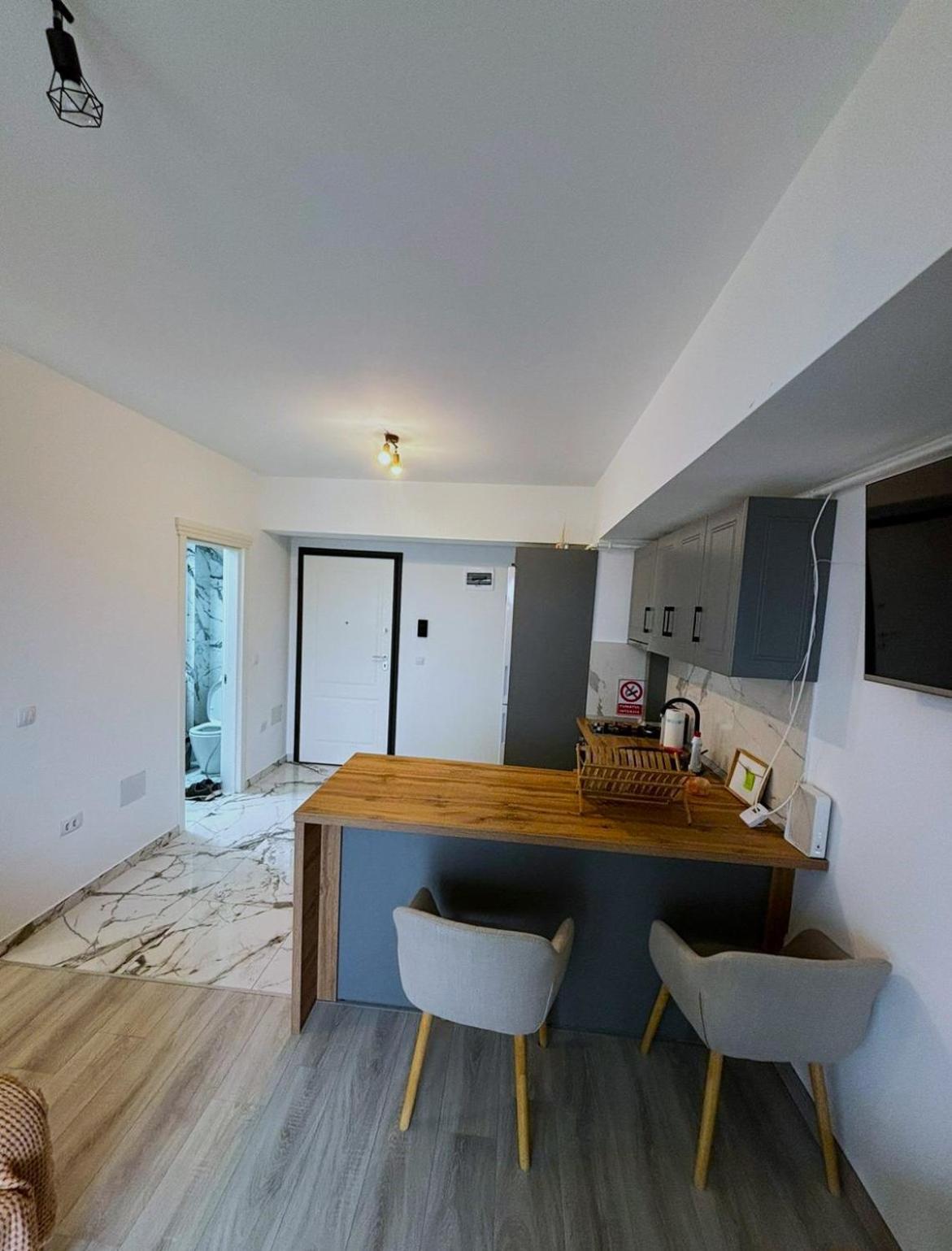 Apartmán Sky View - Free Parking Iasi Exteriér fotografie